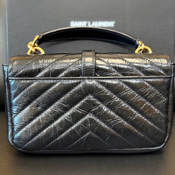 YSL SAINT LAURENT COLLEGE MINI CHAIN BAG IN SHINY CRACKLED LEATHER BLACK - Picture 5 of 16